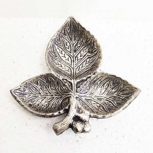 Silver Color Mouth Freshner Serving Leaf