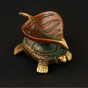 Leaf on Tortoise Designer Diya